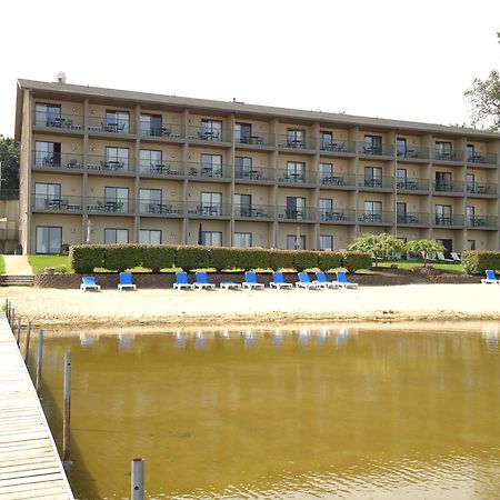 Beachfront Hotel Houghton Lake Exterior foto